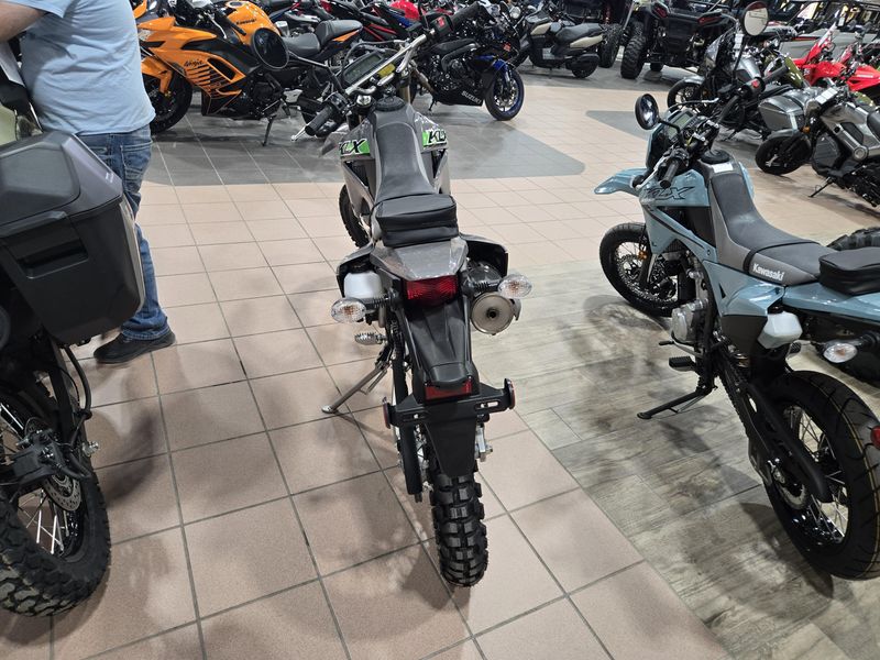 2025 Kawasaki KLX 300 BATTLE GRAYImage 7