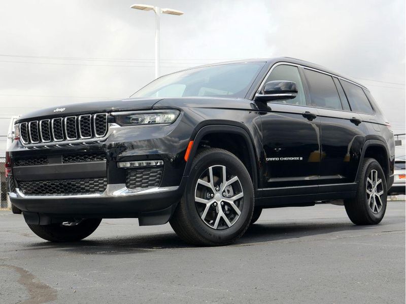 2024 Jeep Grand Cherokee L Limited 4x4Image 9