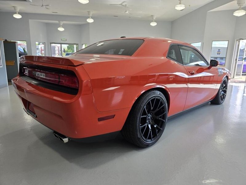 2013 Dodge Challenger R/T photo 5