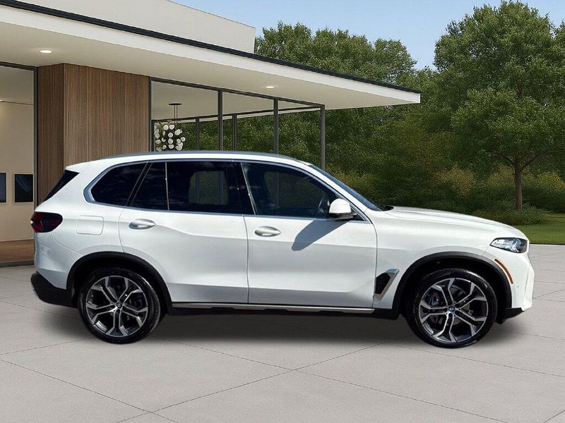 Used 2026 BMW X5 sDrive40iImage 7