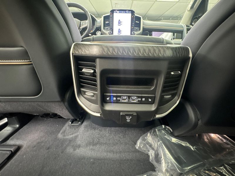 2025 RAM 1500 Tungsten Crew Cab 4x4 5
