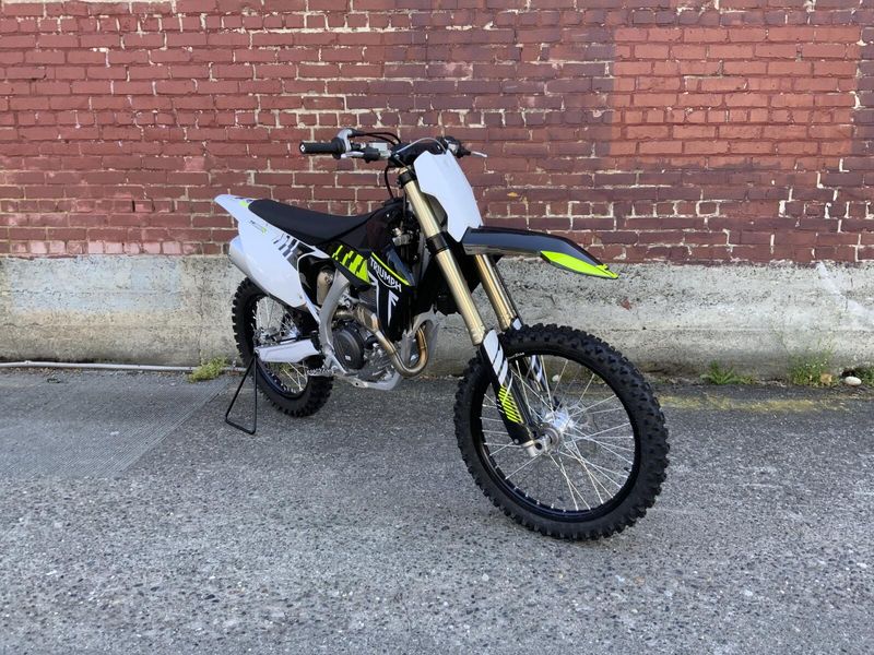 2025 Triumph TF250-X