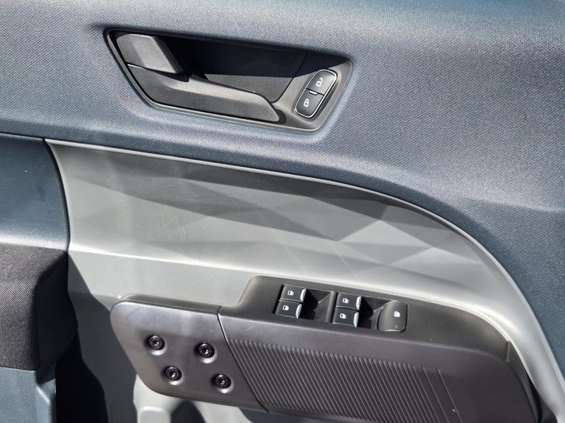 Used 2025 Ford Maverick XL FWD SuperCrew