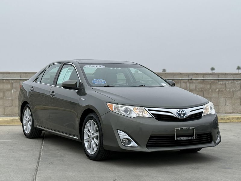 2013 Toyota Camry Hybrid XLEImage 2