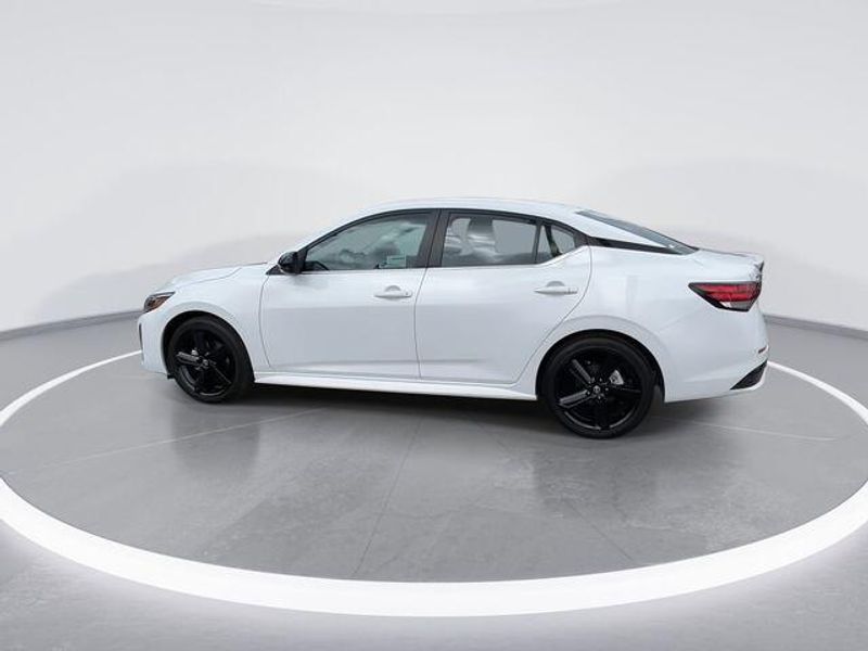 Used 2024 Nissan Sentra SRImage 5