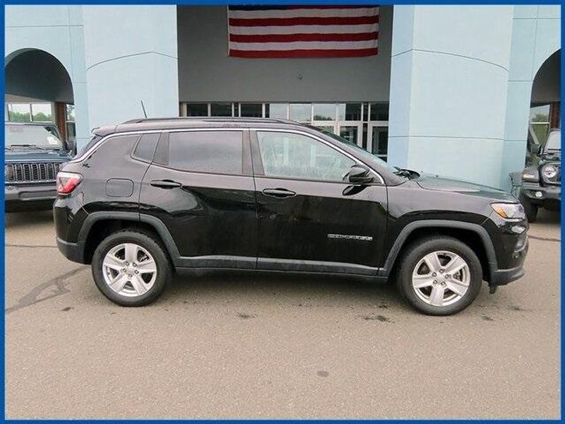 2022 Jeep Compass LatitudeImage 2