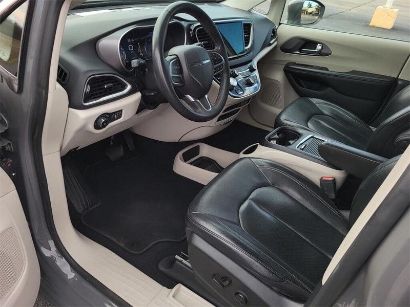 2022 Chrysler Pacifica Touring LImage 26