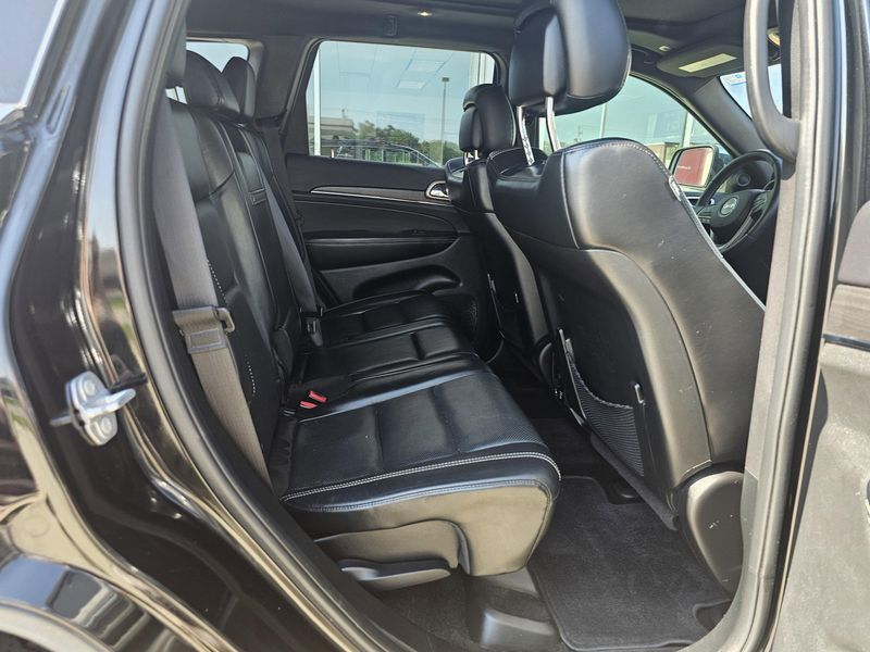 Used 2017 Jeep Grand Cherokee LimitedImage 14