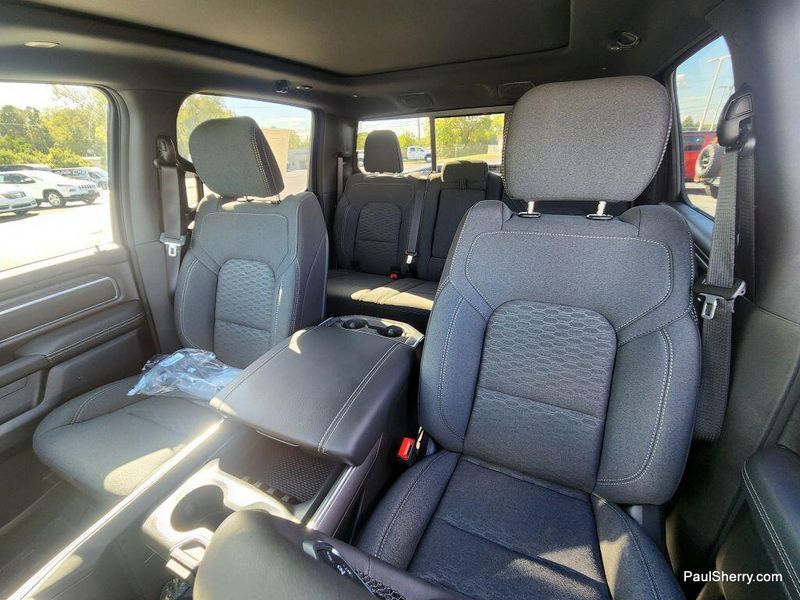 New 2026 RAM 1500 Big Horn Crew Cab 4x4 5'7' Box