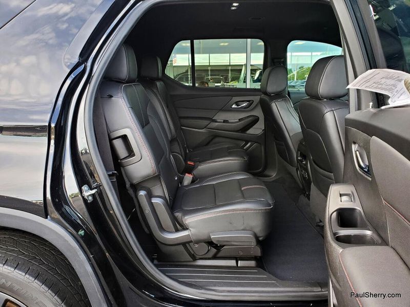 Used 2022 Chevrolet Traverse RS