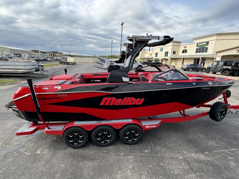 2025 MALIBU WAKESETTER 25 LSV Image 2