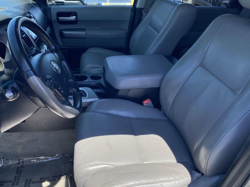 Used 2011 Toyota Sequoia LtdImage 16