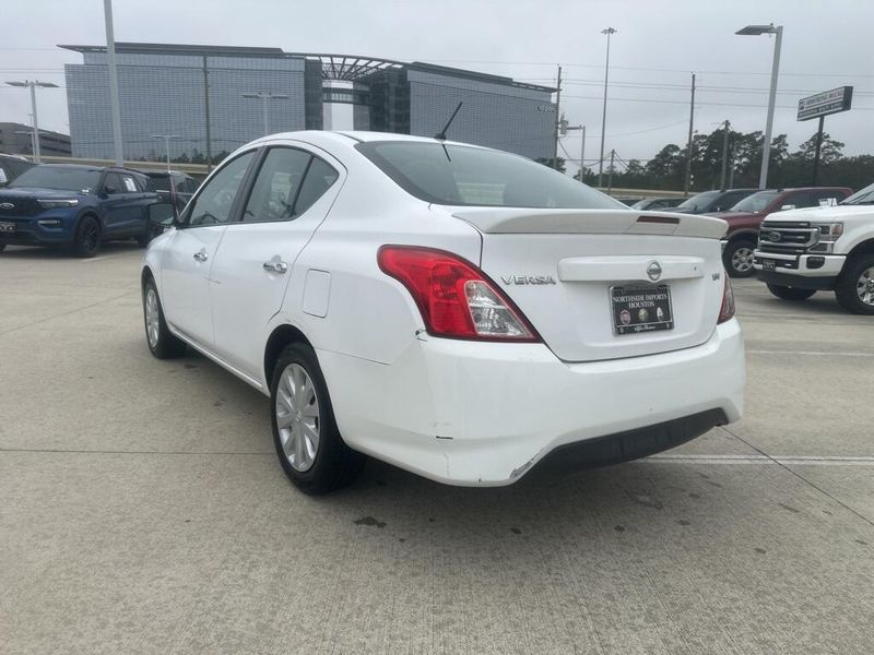 Used 2017 Nissan Versa 1.6 SVImage 4