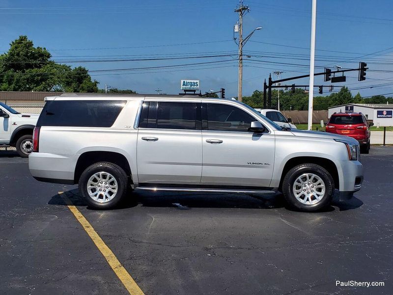 Used 2017 GMC Yukon XL SLTImage 18