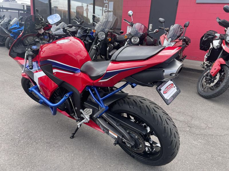 Used 2021 Honda CBR600RR Image 10