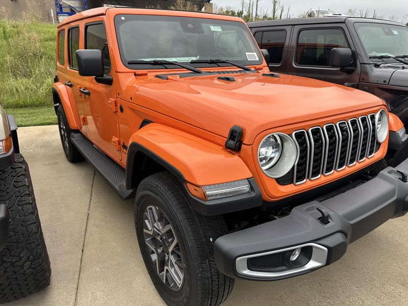 New 2025 Jeep Wrangler 4-door SaharaImage 3