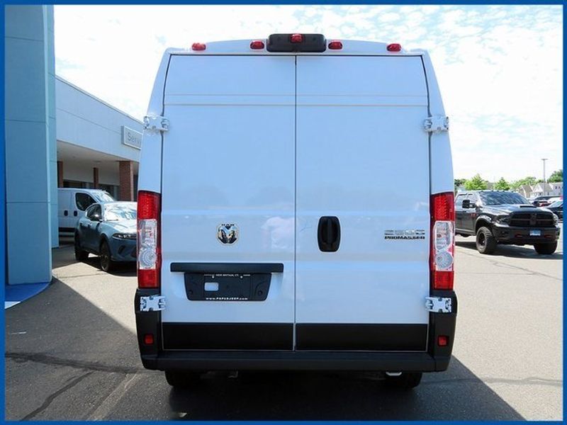 2024 RAM ProMaster High RoofImage 5