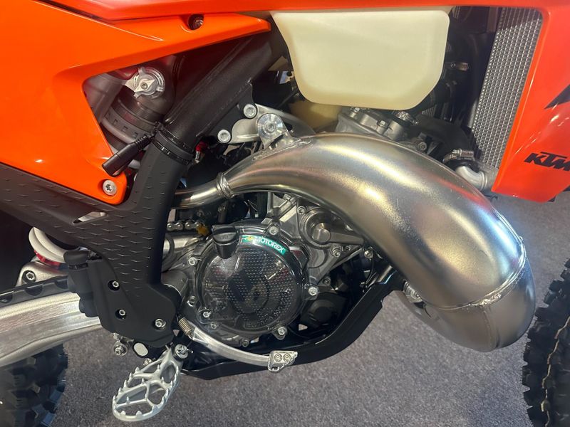 New 2025 KTM 150 XC-W Image 19