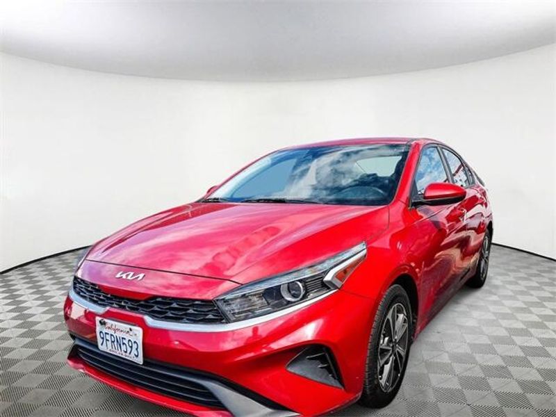 Used 2023 Kia Forte LXSImage 5