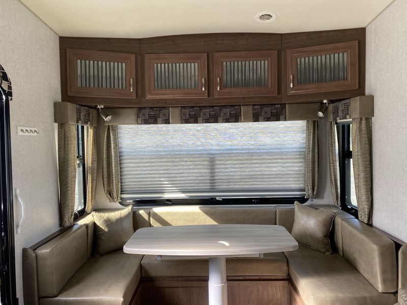 Used 2023 FOX MOUNTAIN 265RDS Image 15