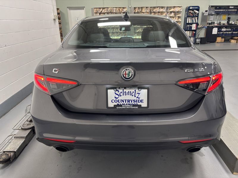 2024 Alfa Romeo Giulia Ti Q4 AWD w/Sunroof/Nav/Activ AsstImage 31