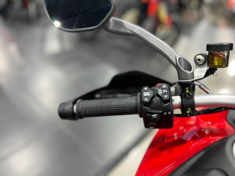 New 2025 Ducati MULTISTRADA V4 Image 22