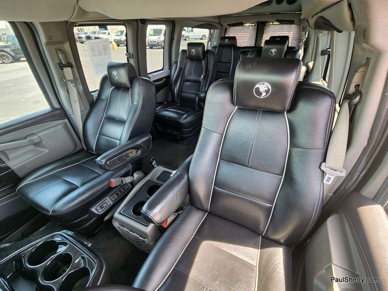 2019 Chevrolet Express 2500 Image 30