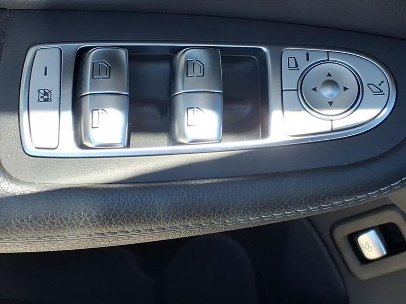 Used 2021 Mercedes-Benz C 300 300Image 14