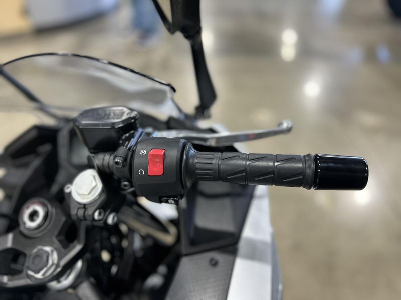 Used 2025 Kawasaki NINJA 500 ABS Image 11