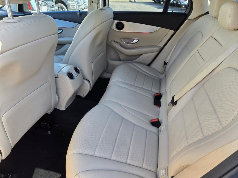 Used 2022 Mercedes-Benz GLC 300 SUV