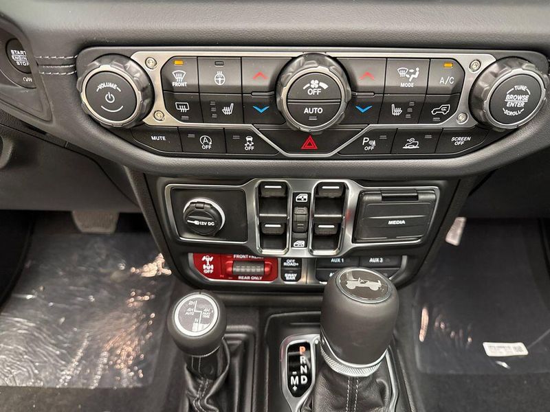 New 2026 Jeep Wrangler 4-door Rubicon XImage 12