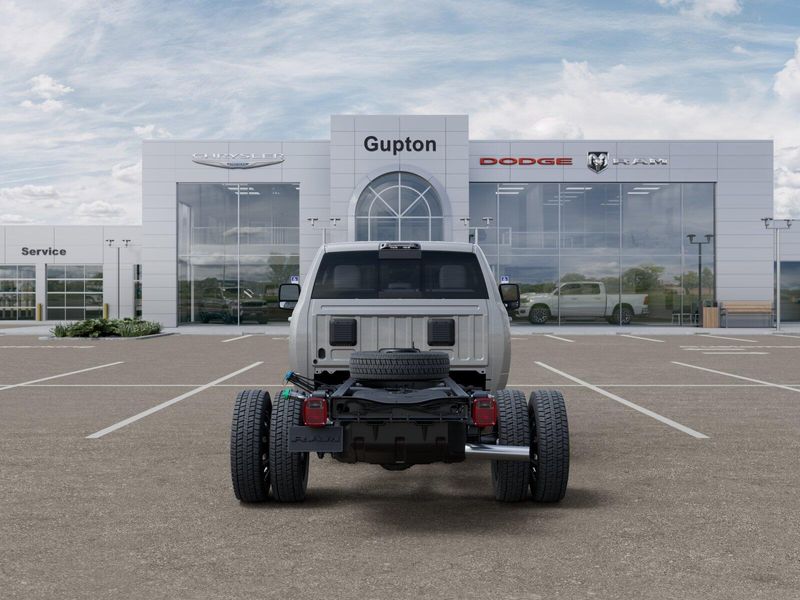 New 2026 RAM 4500 Big Horn Chassis Crew Cab 4x4 60
