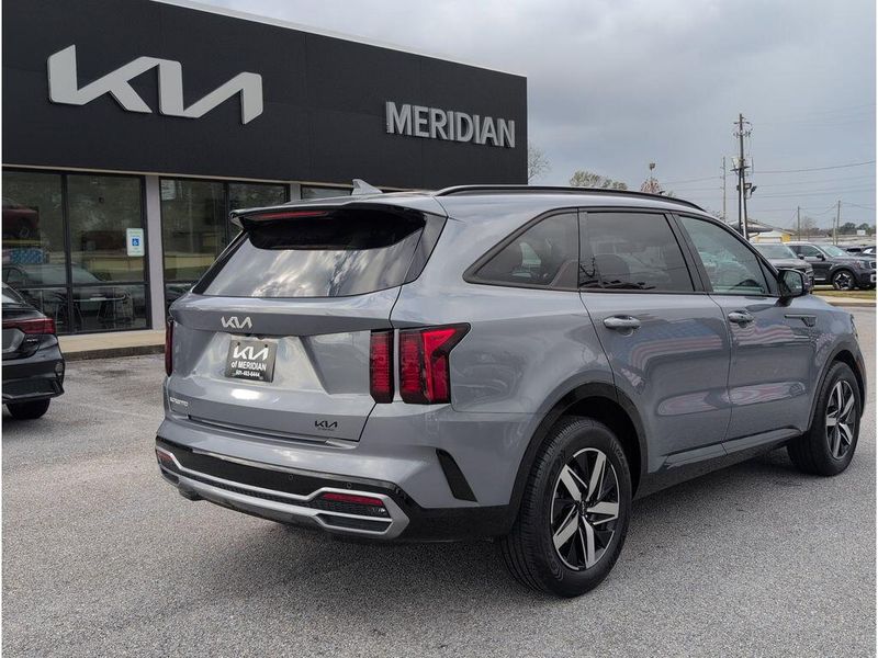 Used 2023 Kia Sorento SImage 5