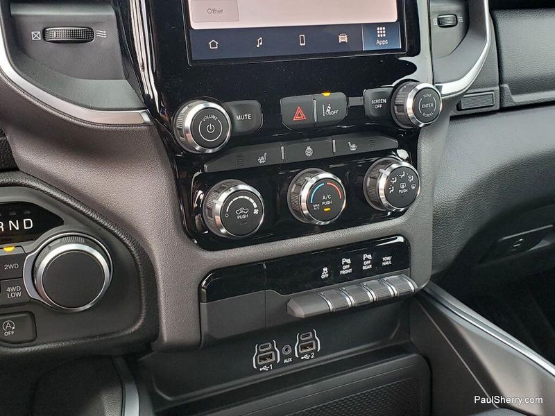 2025 RAM 1500 Big Horn Crew Cab 4x4 5