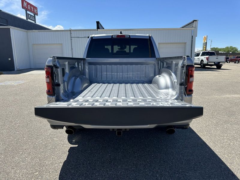 2025 RAM 1500 Big Horn Crew Cab 4x4 5