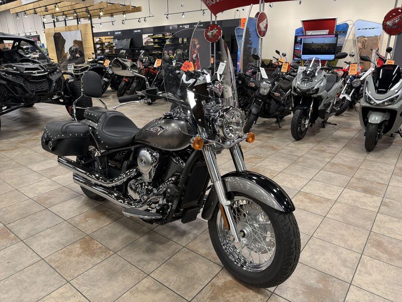 New 2026 Kawasaki VULCAN 900 CLASSIC LT Image 11