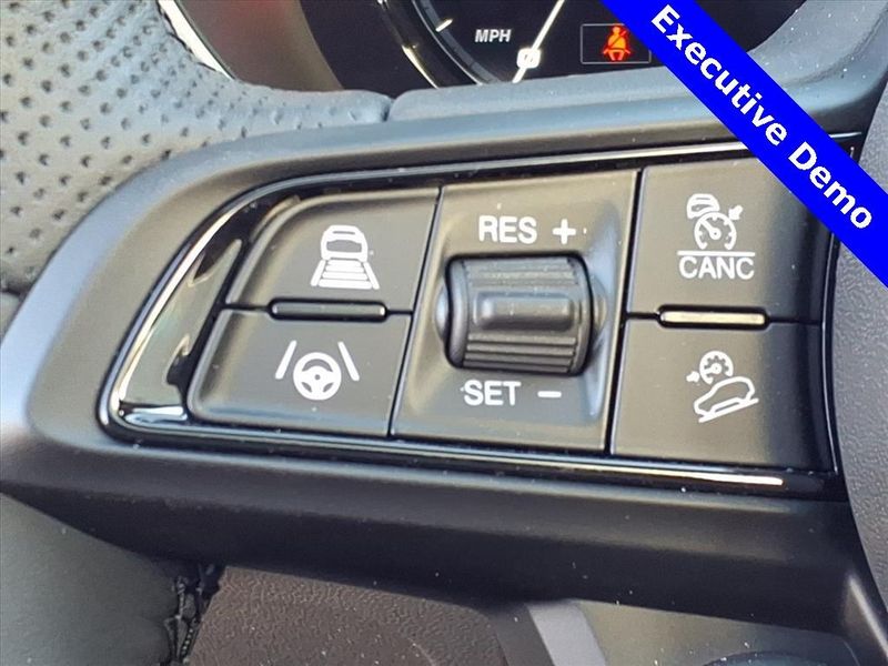 New 2025 Alfa Romeo Stelvio VeloceImage 19