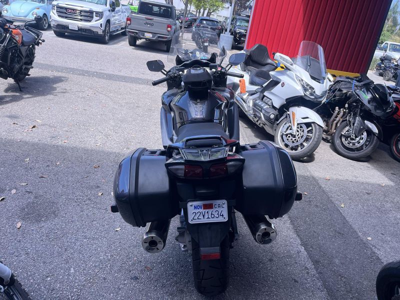 Used 2015 Yamaha FJR1300 Image 24