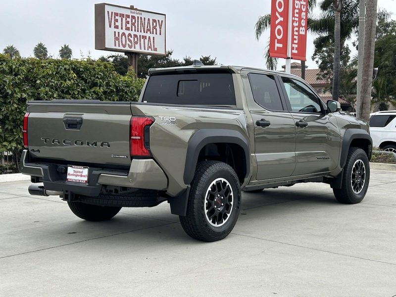 2024 Toyota Tacoma TRD Off Road HybridImage 3