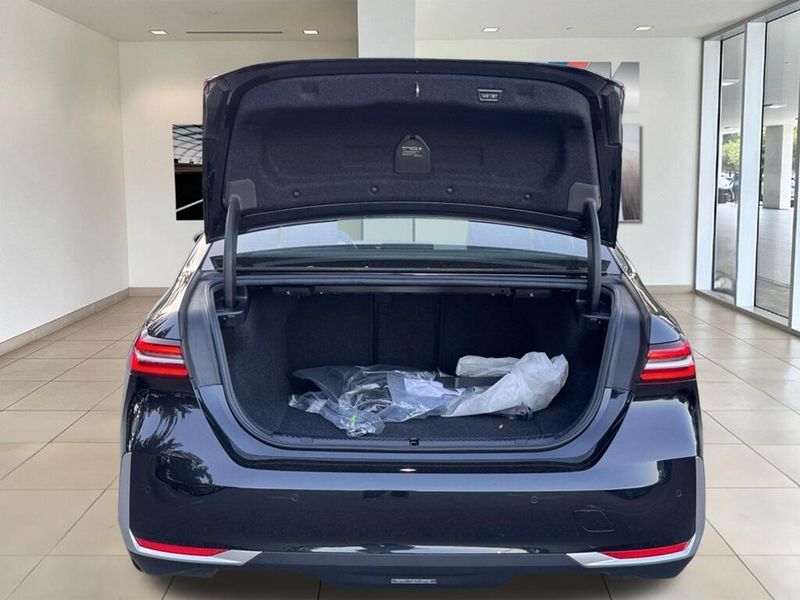 2025 BMW i5 xDrive40Image 15