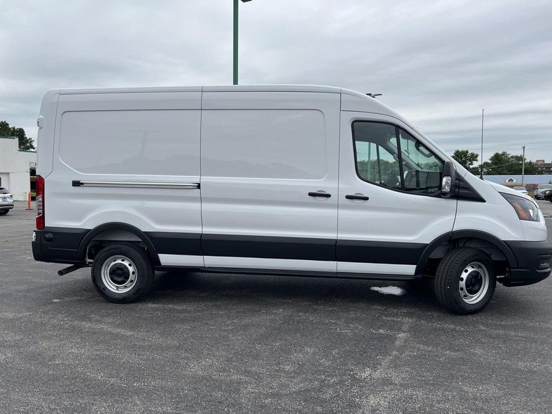 2025 Ford Transit Cargo Van photo 3
