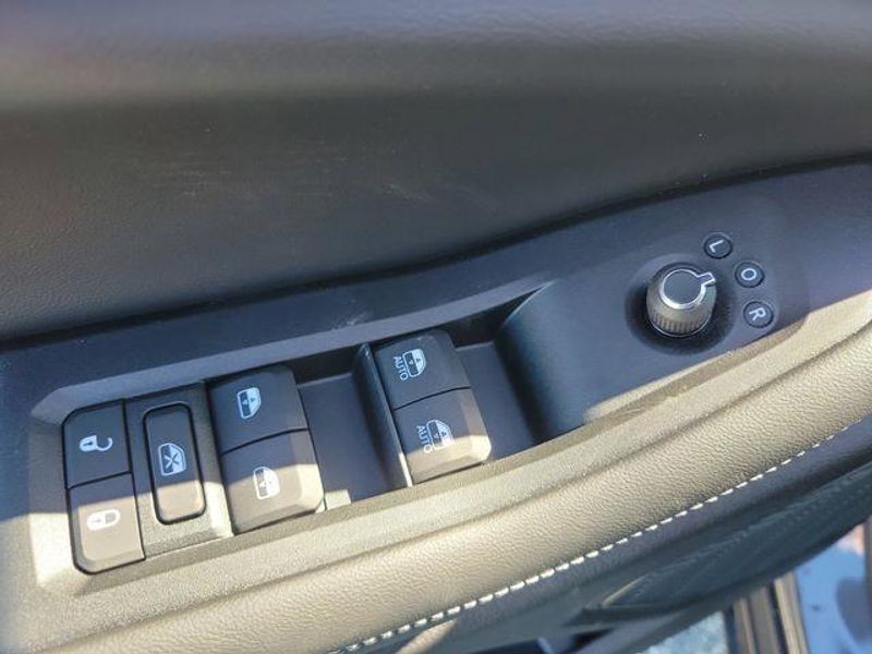 New 2026 Jeep Grand Cherokee Laredo Altitude 4x4