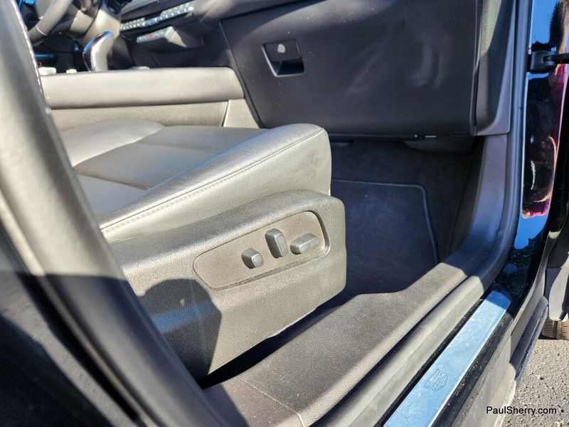 Used 2023 Cadillac XT4 AWD Luxury