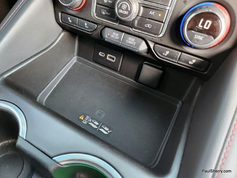 2021 Chevrolet Tahoe RSTImage 35