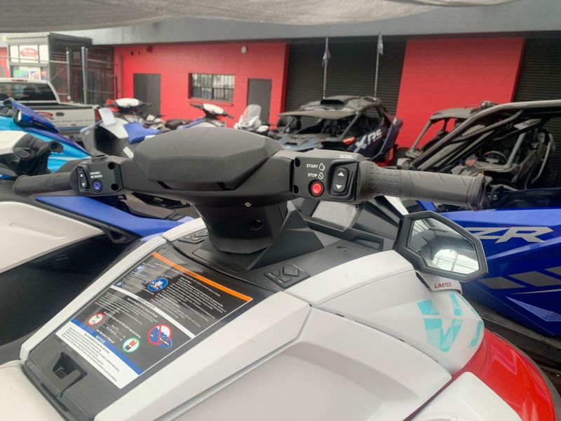 New 2025 Yamaha VX DELUXE W/AUDIO Image 13