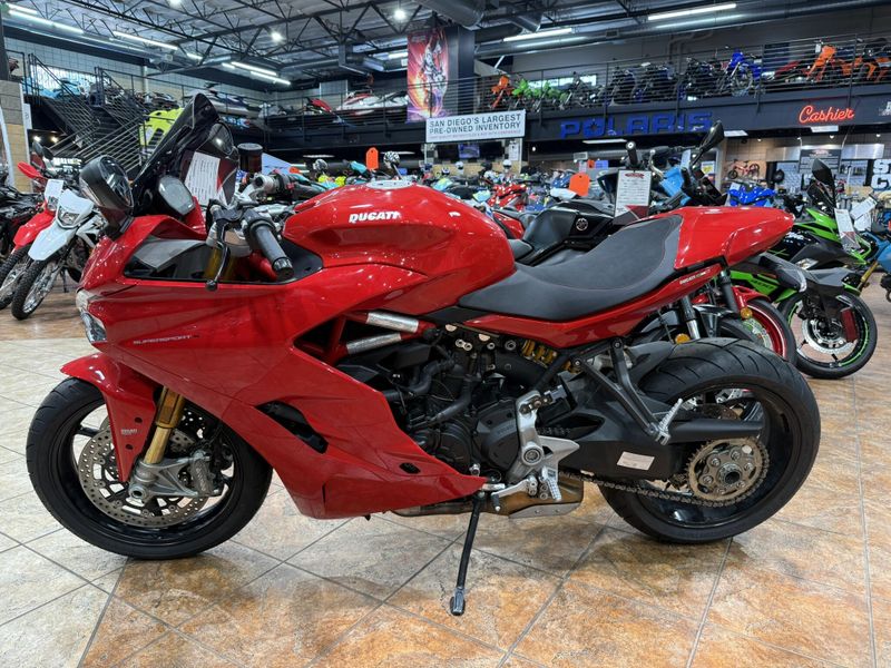 2020 Ducati SUPERSPORT S Image 13
