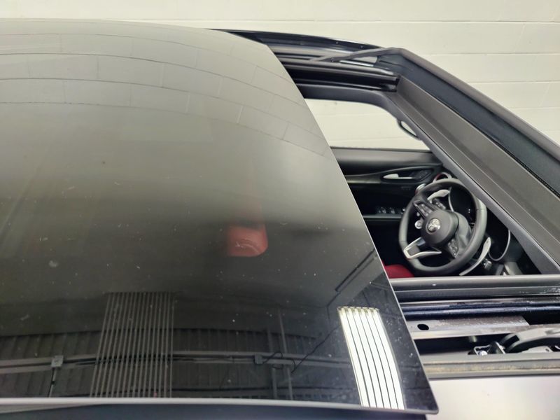 Used 2024 Alfa Romeo Stelvio Veloce AWD Premium w/Sunroof/NavImage 6
