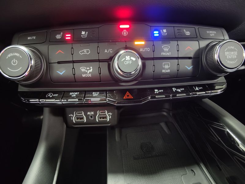 2024 Dodge Durango Citadel 3.6L AWD w/Sunroof/NavImage 30