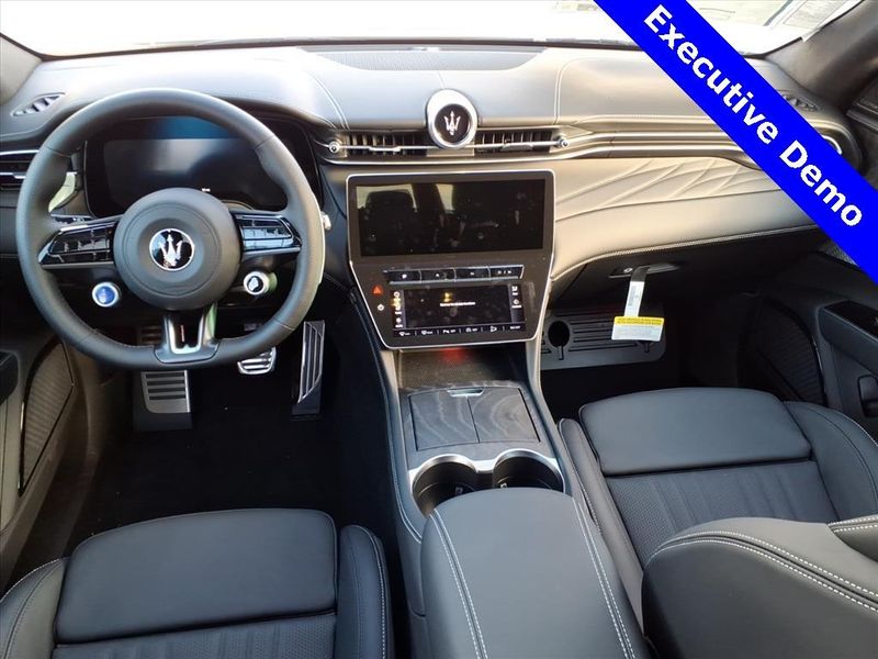 New 2025 Maserati Grecale ModenaImage 13