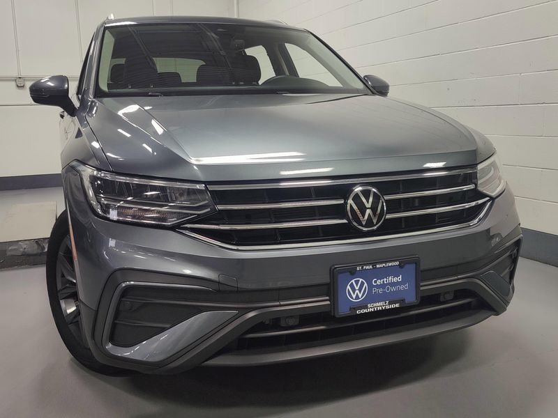 Used 2023 Volkswagen Tiguan SE 4-Motion AWDImage 3
